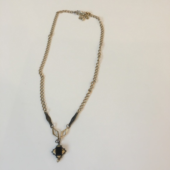 Golden necklace with black stone - Picture 3 of 3